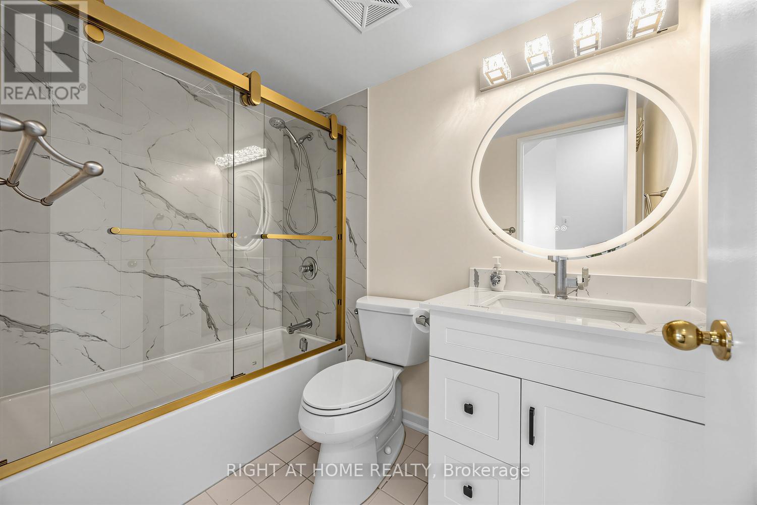 1906 - 260 Queens Quay W, Toronto, Ontario  M5J 2N3 - Photo 27 - C13441018