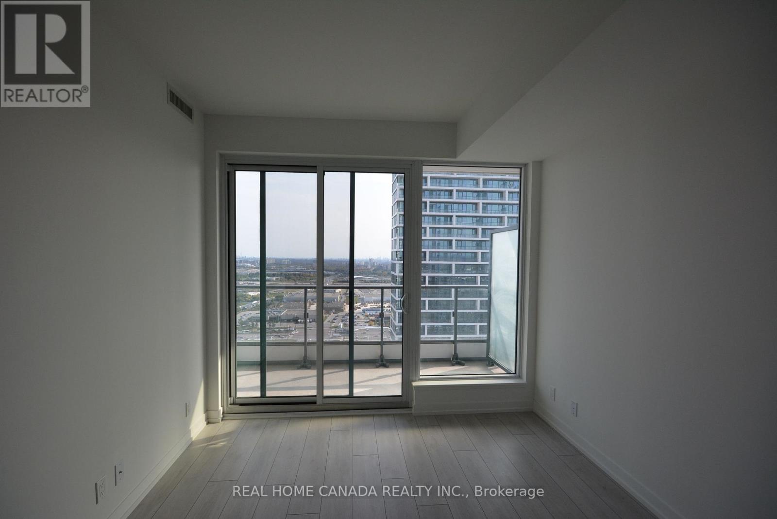 3906 Master - 898 Portage Parkway, Vaughan, Ontario  L4K 0J6 - Photo 2 - N13442524