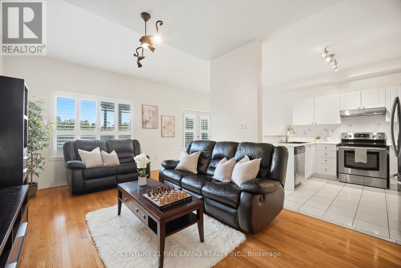 18 Nantucket Drive, Richmond Hill, Ontario  L4E 3V1 - Photo 13 - N13442526