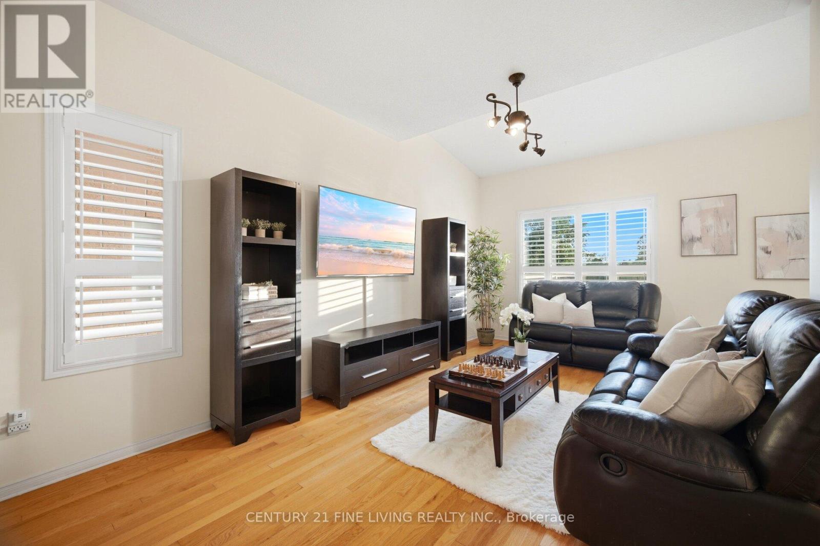 18 Nantucket Drive, Richmond Hill, Ontario  L4E 3V1 - Photo 14 - N13442526