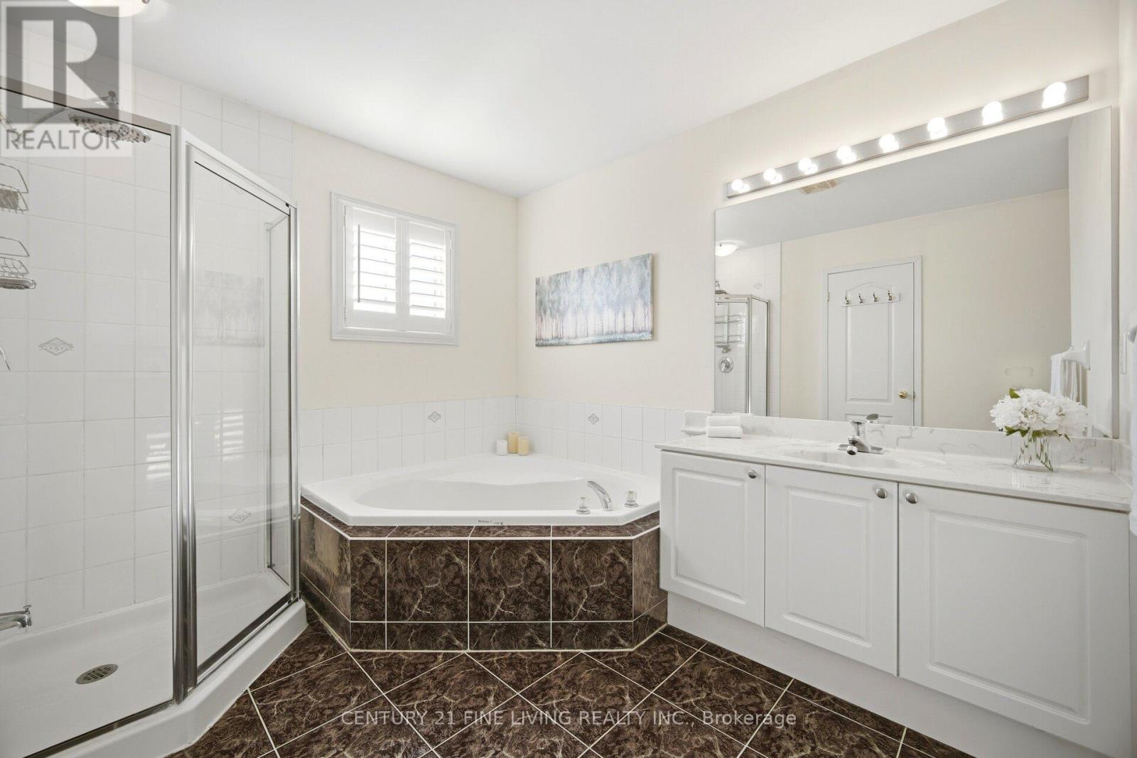 18 Nantucket Drive, Richmond Hill, Ontario  L4E 3V1 - Photo 25 - N13442526