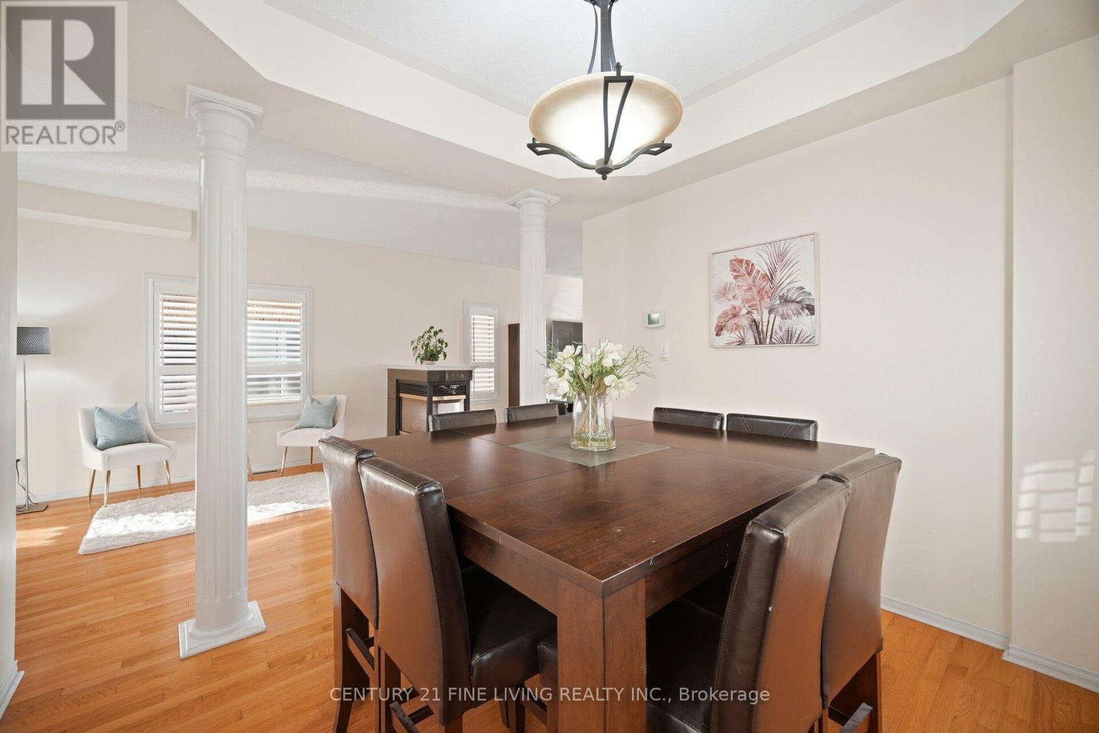 18 Nantucket Drive, Richmond Hill, Ontario  L4E 3V1 - Photo 7 - N13442526