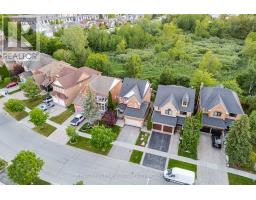 18 NANTUCKET DRIVE, Richmond Hill, Ontario