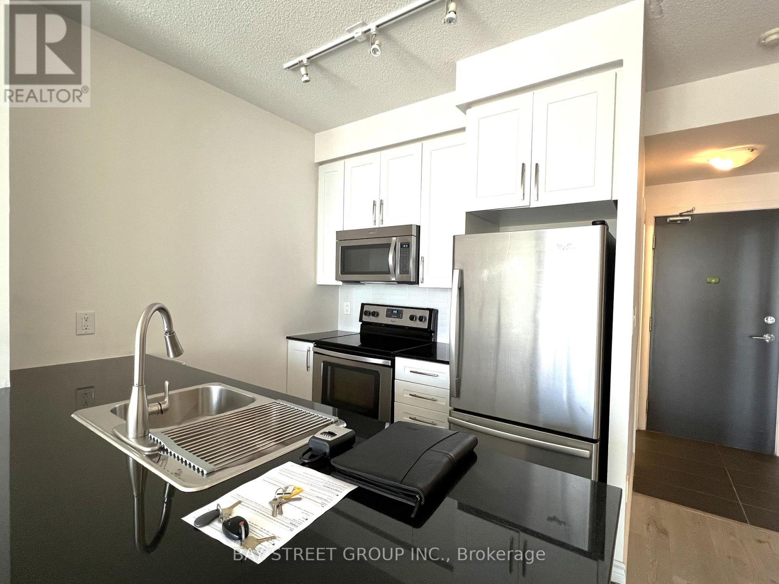 2808 - 4070 Confederation Parkway, Mississauga, Ontario  L5B 0E9 - Photo 5 - W13442516