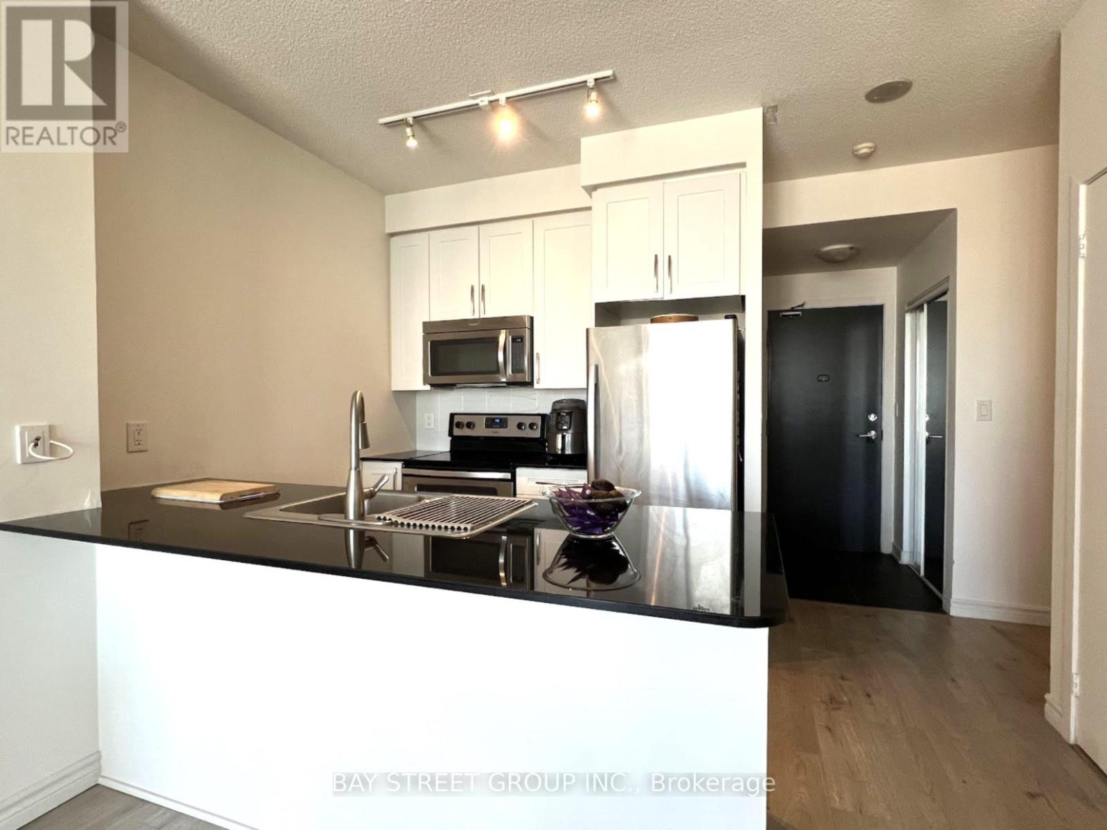 2808 - 4070 Confederation Parkway, Mississauga, Ontario  L5B 0E9 - Photo 6 - W13442516