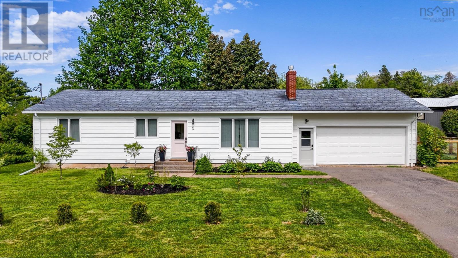 5 Grandview Drive, Wolfville, Nova Scotia