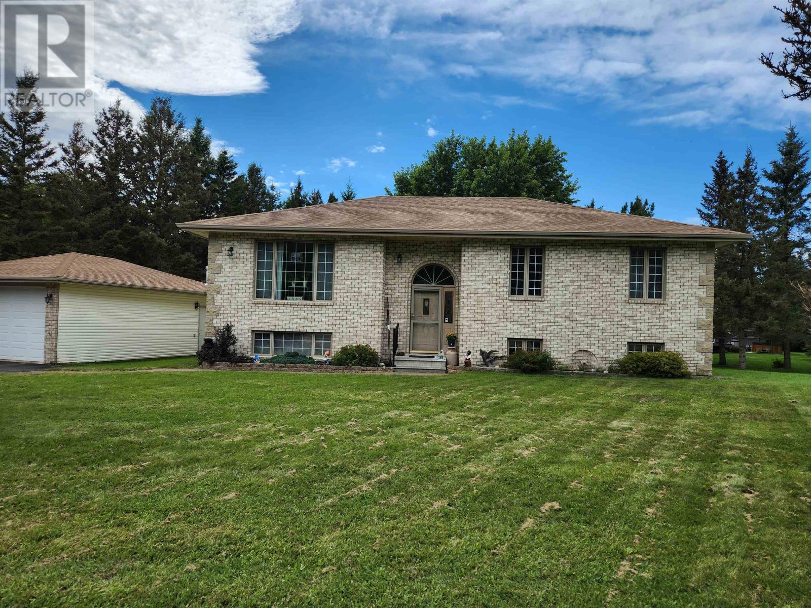 1589 Mountain RD, Thunder Bay, Ontario