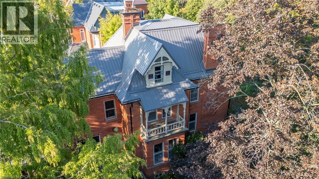 105 VANSITTART Avenue, woodstock, Ontario