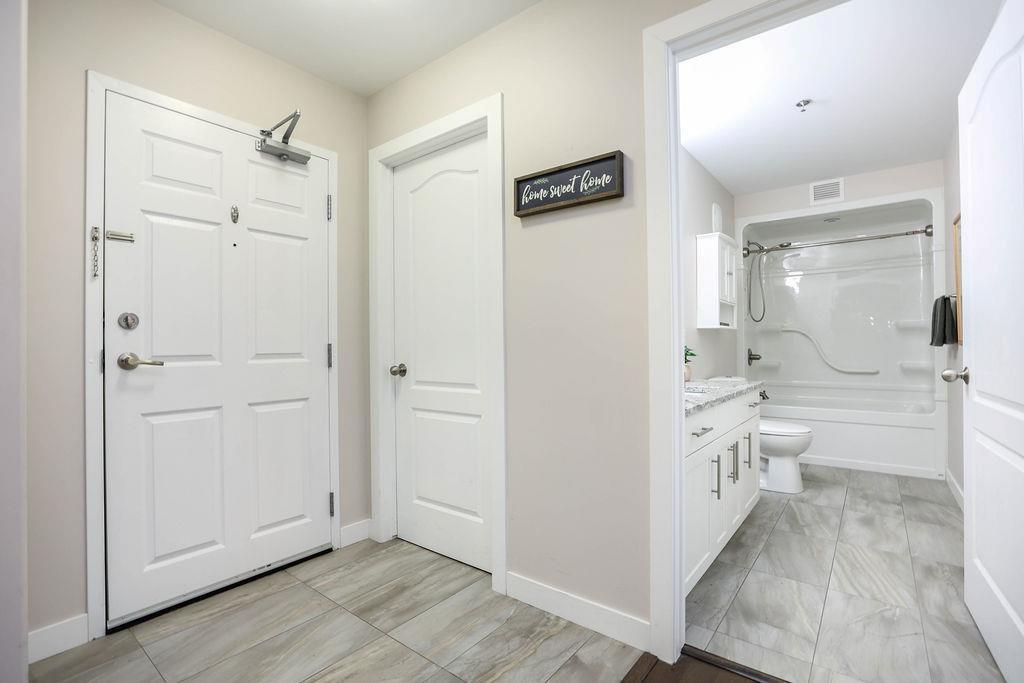 308 1926 St Mary's Road, Winnipeg, Manitoba  R2N 0K6 - Photo 2 - 202613554