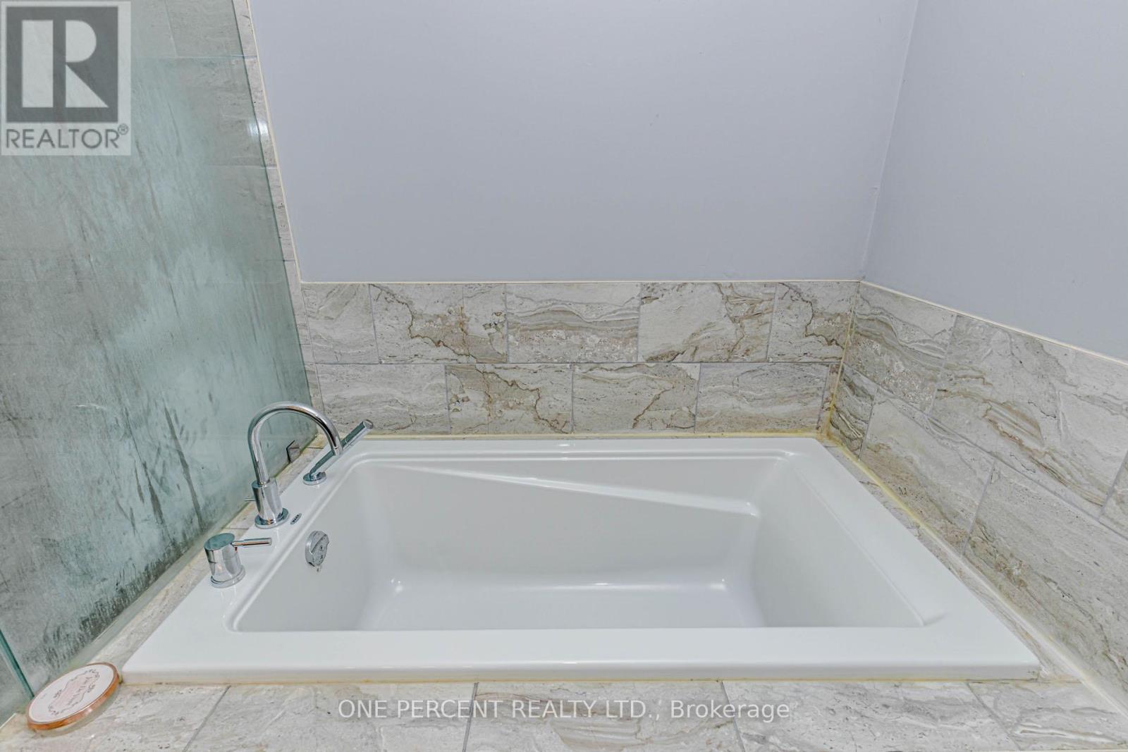 52 Timberlane Drive, Brampton, Ontario  L6Y 4B6 - Photo 23 - W13442552