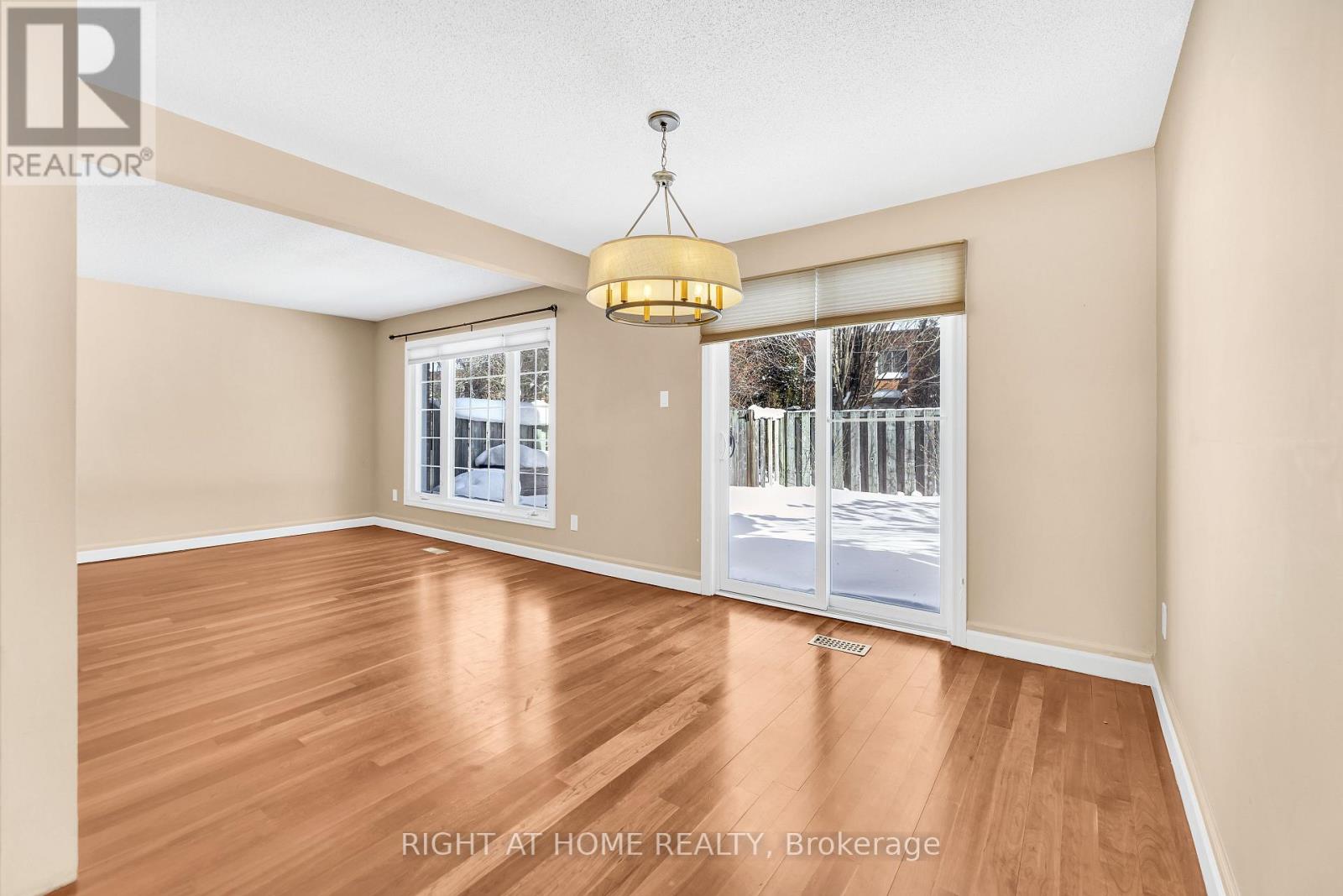 3 - 104 Woodlawn Road E, Guelph, Ontario  N1E 1B7 - Photo 16 - X13033820