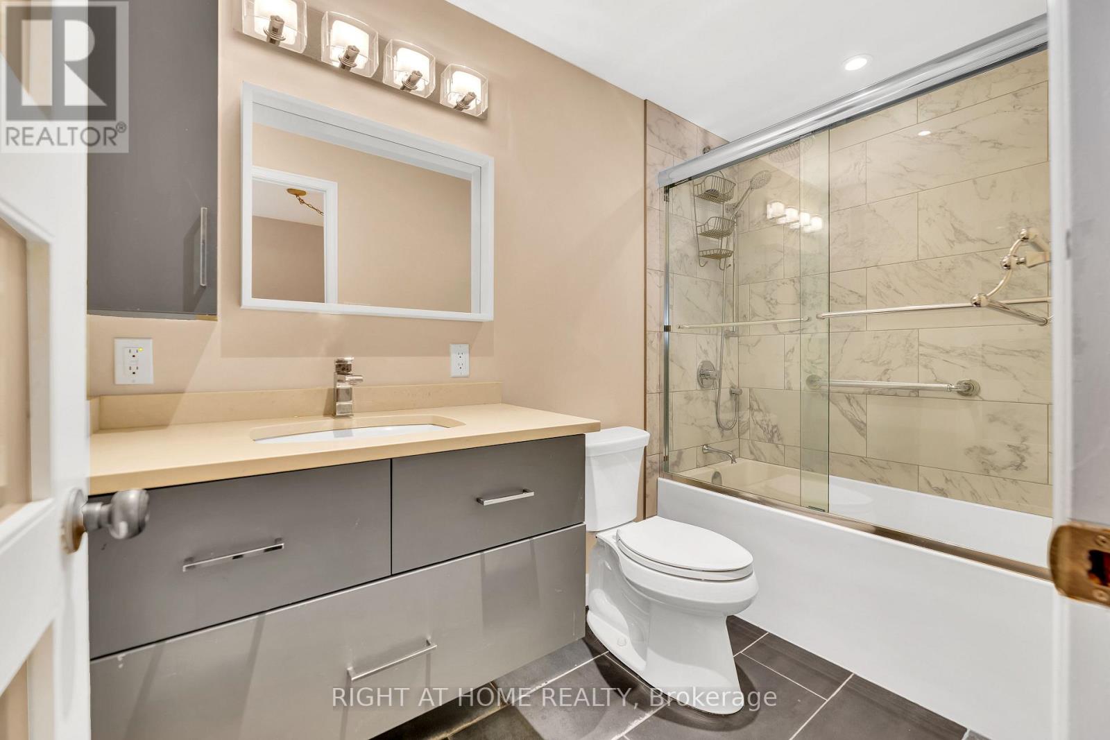 3 - 104 Woodlawn Road E, Guelph, Ontario  N1E 1B7 - Photo 24 - X13033820