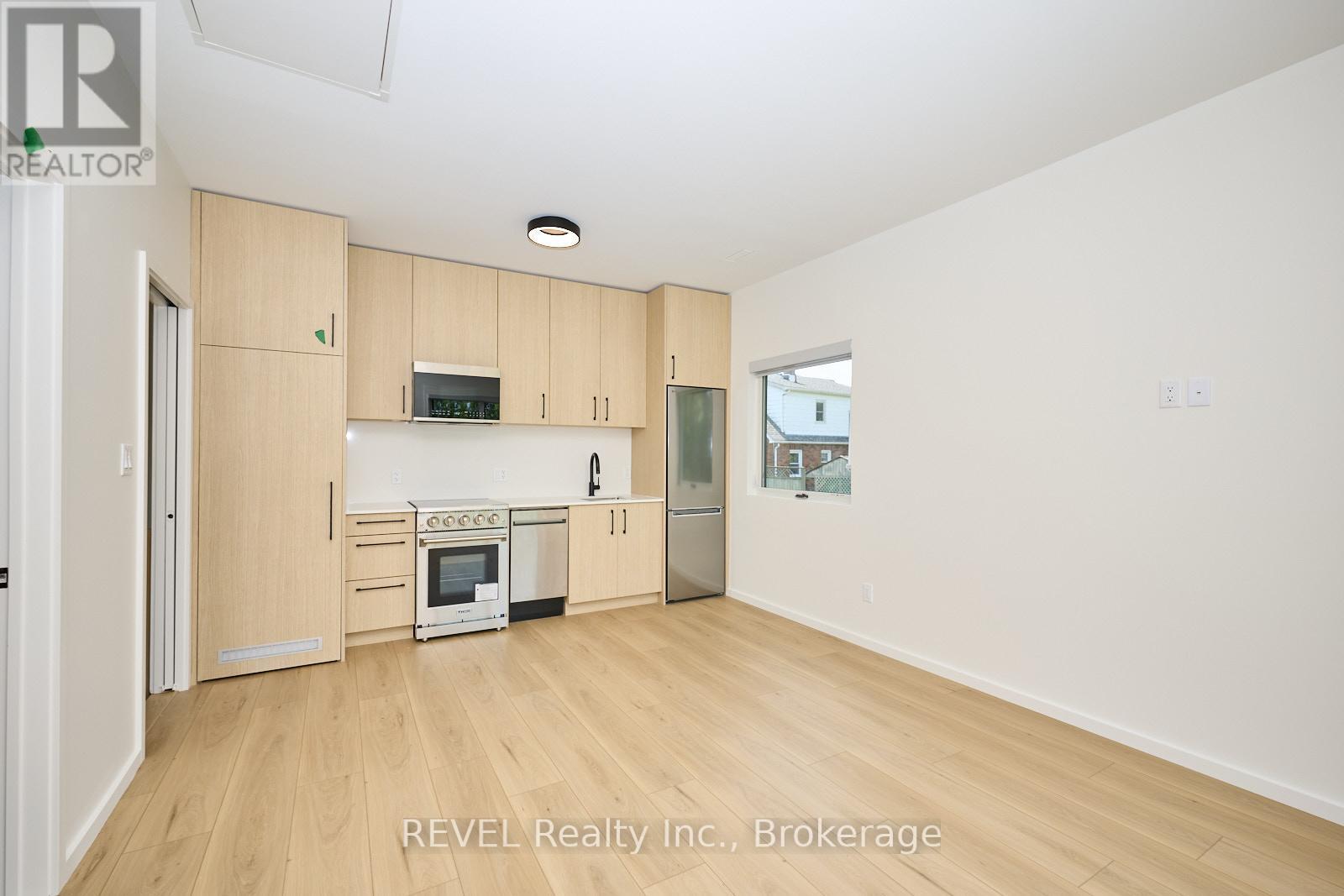 Unit 3 - 5361 Valley Way, Niagara Falls, Ontario  L2E 1X5 - Photo 8 - X13430846