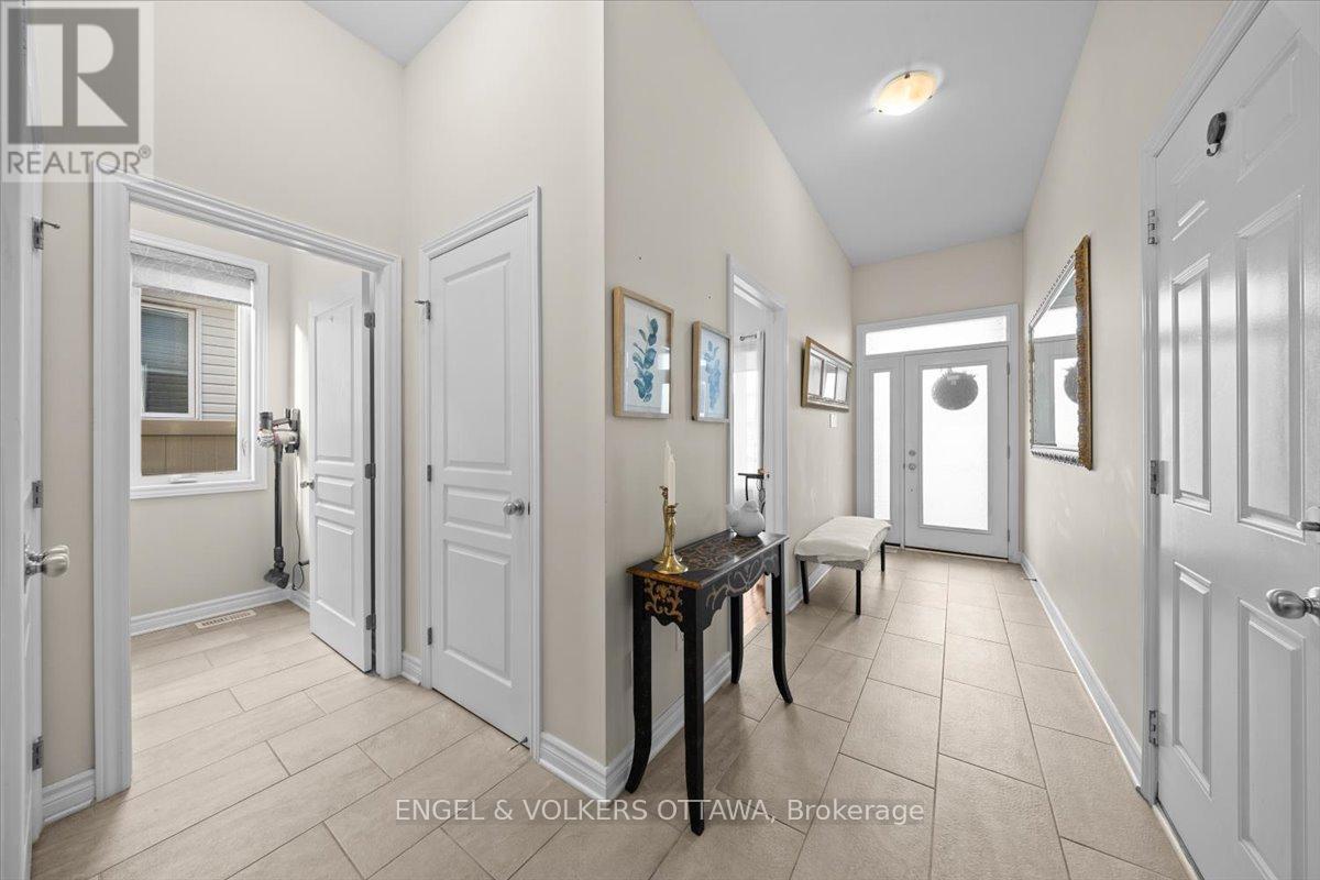 629 Bruxelles Street, Russell, Ontario K0A 1W0 - Photo 3 - X13442602