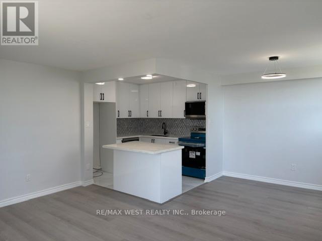 804 - 2345 Confederation Parkway, Mississauga, Ontario  L5B 2H3 - Photo 4 - W13442082