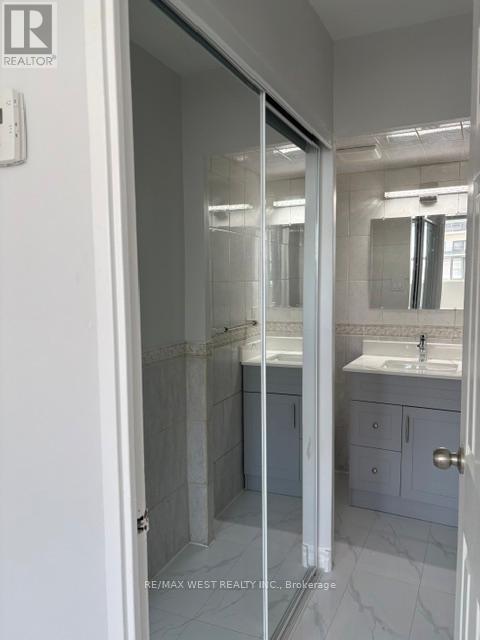 804 - 2345 Confederation Parkway, Mississauga, Ontario  L5B 2H3 - Photo 13 - W13442082