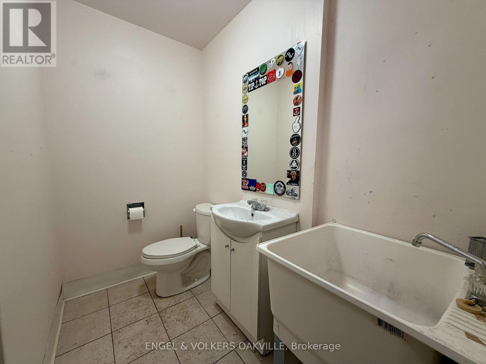 315a Lakeshore Road E, Oakville, Ontario  L6J 1J3 - Photo 19 - W13435824