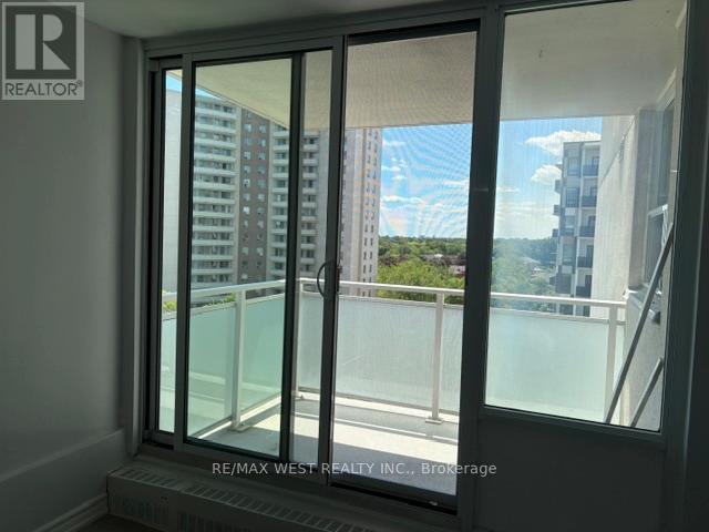 804 - 2345 Confederation Parkway, Mississauga, Ontario  L5B 2H3 - Photo 8 - W13442082