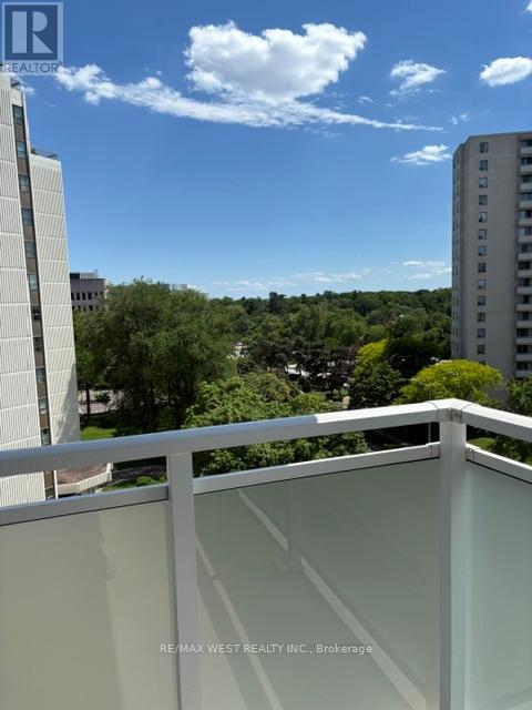 804 - 2345 Confederation Parkway, Mississauga, Ontario  L5B 2H3 - Photo 15 - W13442082