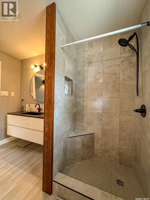 482 Russell Crescent, Swift Current, Saskatchewan  S9H 4S7 - Photo 13 - SK039365