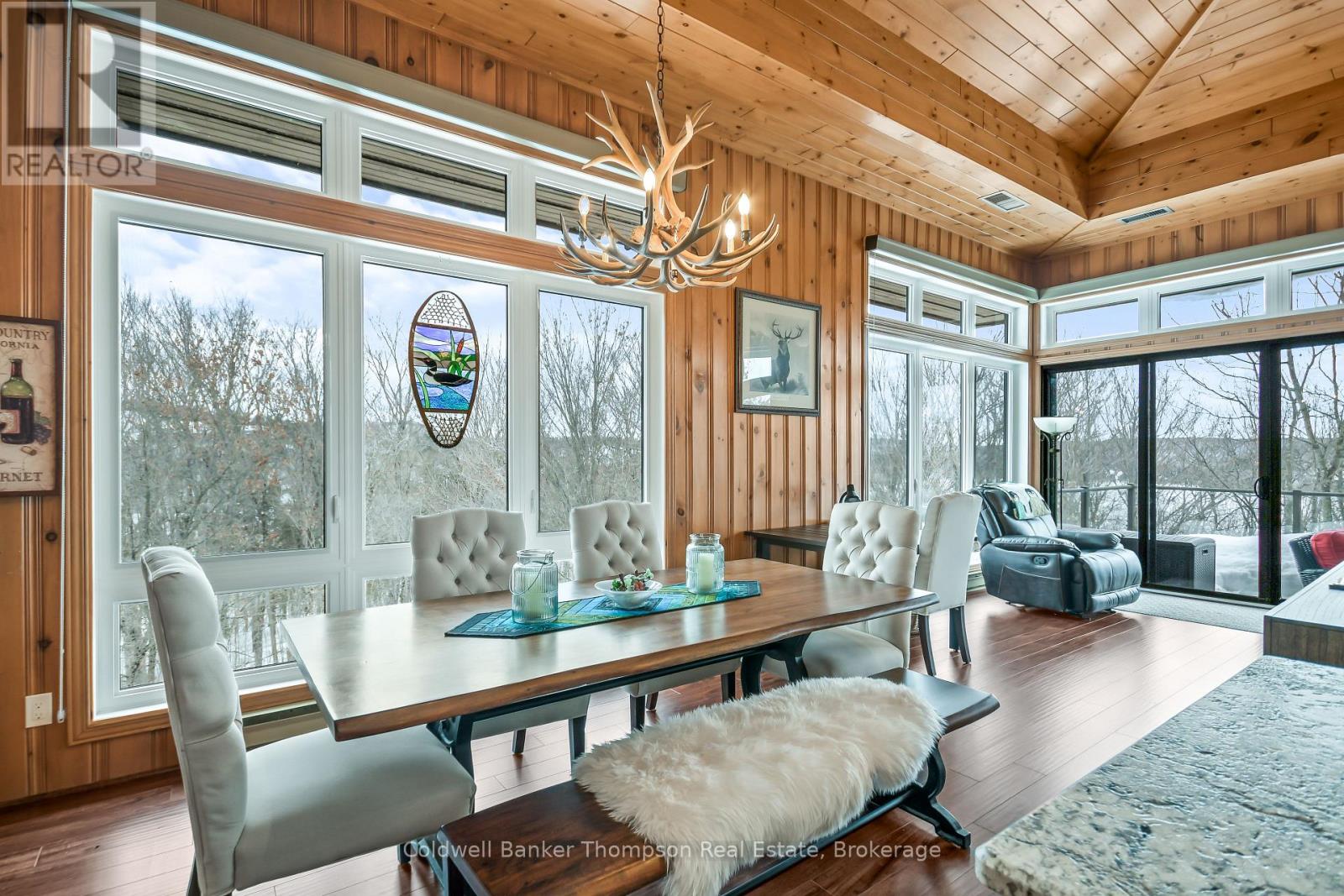 22-301 Oakridge Deerhurst Drive, Huntsville, Ontario  P1H 2E8 - Photo 3 - X12806680