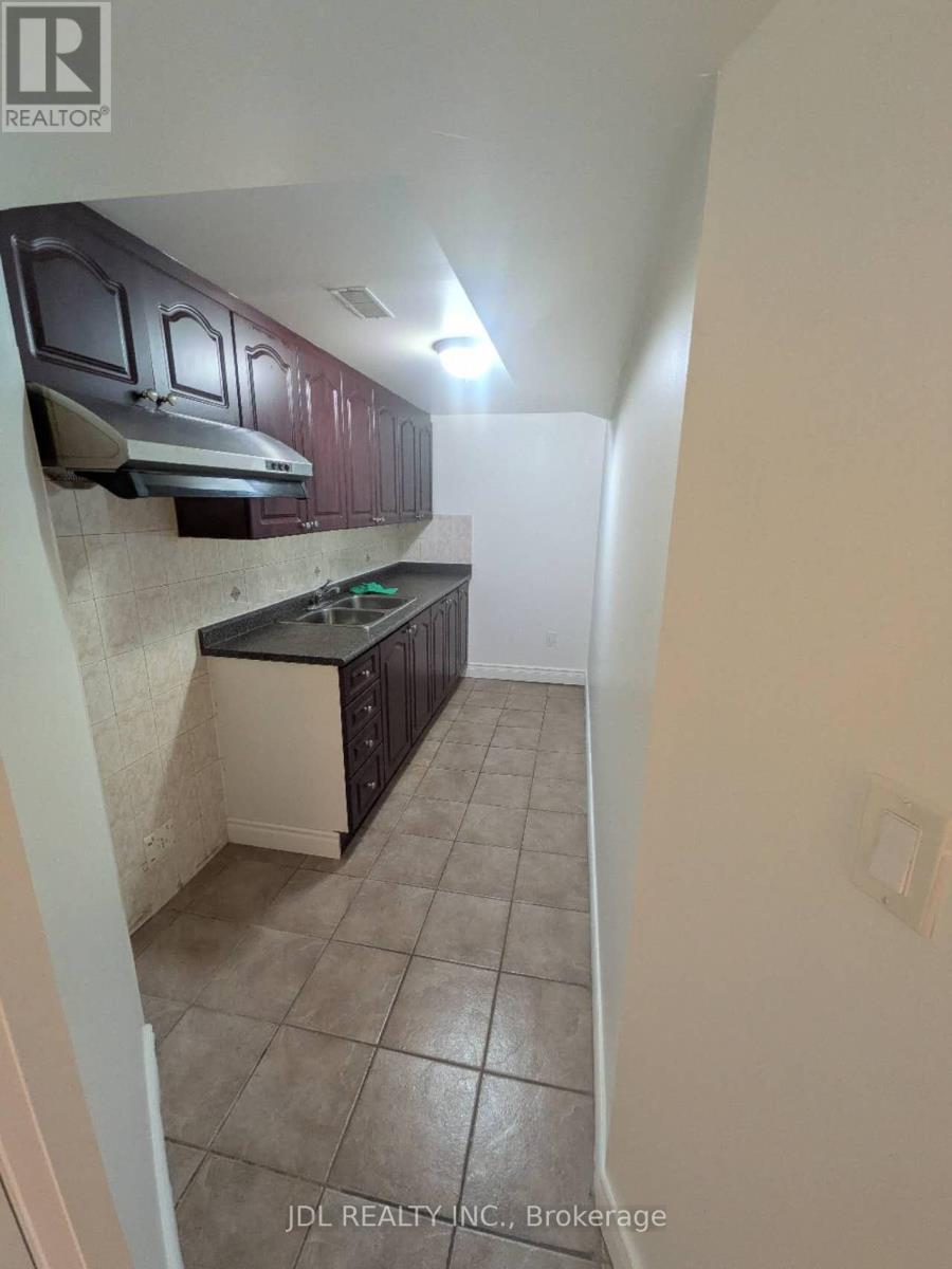 9 - 5030 Heatherleigh Avenue, Mississauga, Ontario  L5V 1N1 - Photo 15 - W13442628