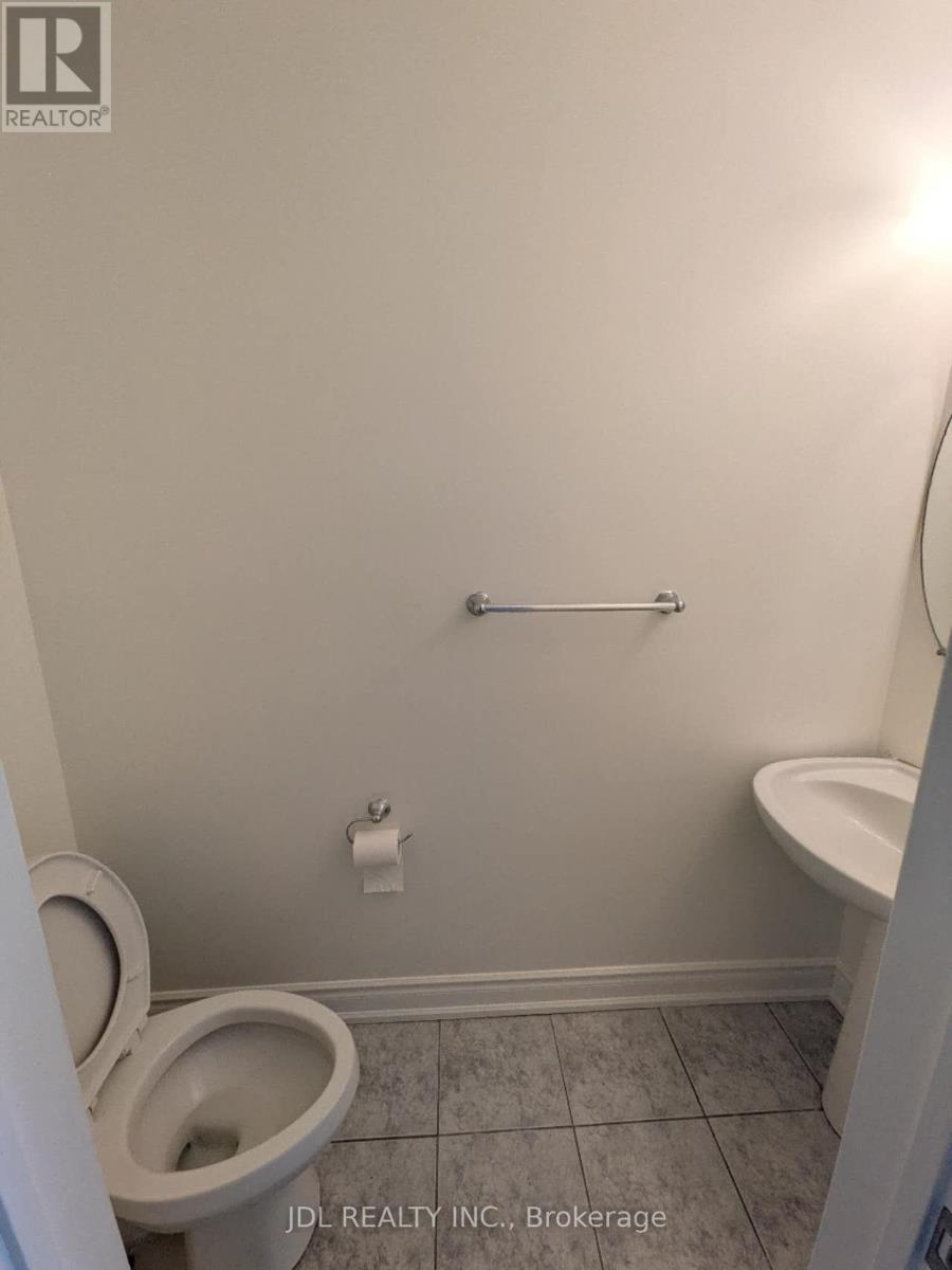 9 - 5030 Heatherleigh Avenue, Mississauga, Ontario  L5V 1N1 - Photo 4 - W13442628