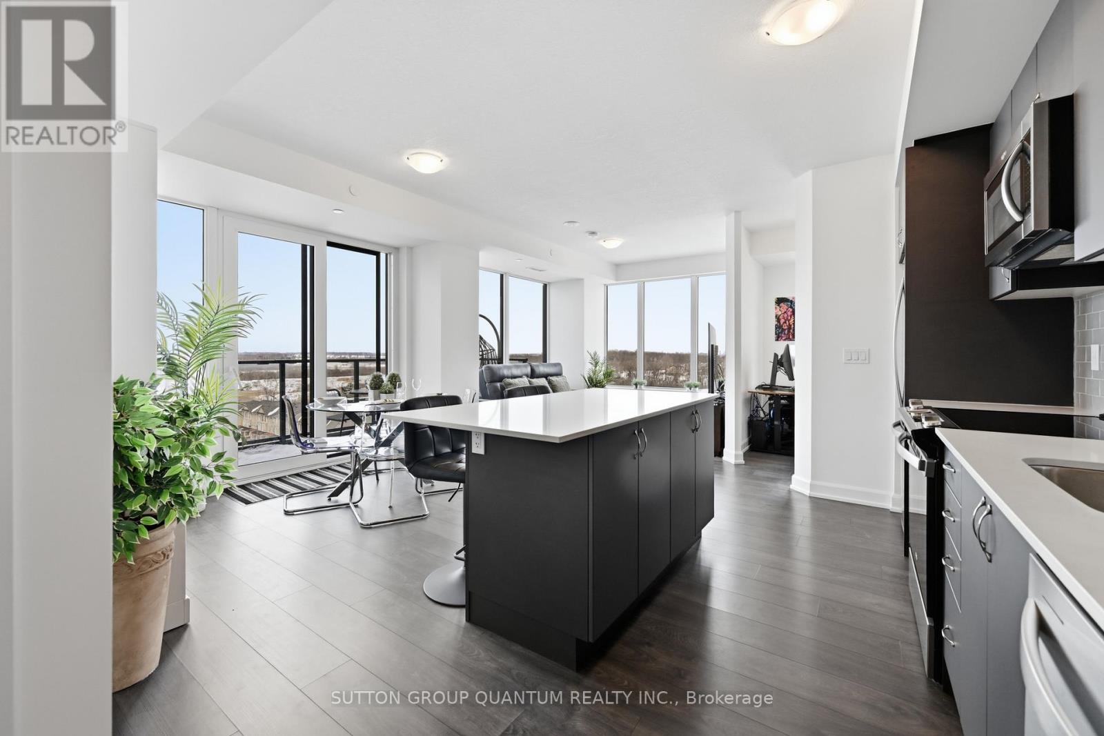 1004 - 3200 William Coltson Avenue, Oakville, Ontario  L6H 7W6 - Photo 5 - W13442630
