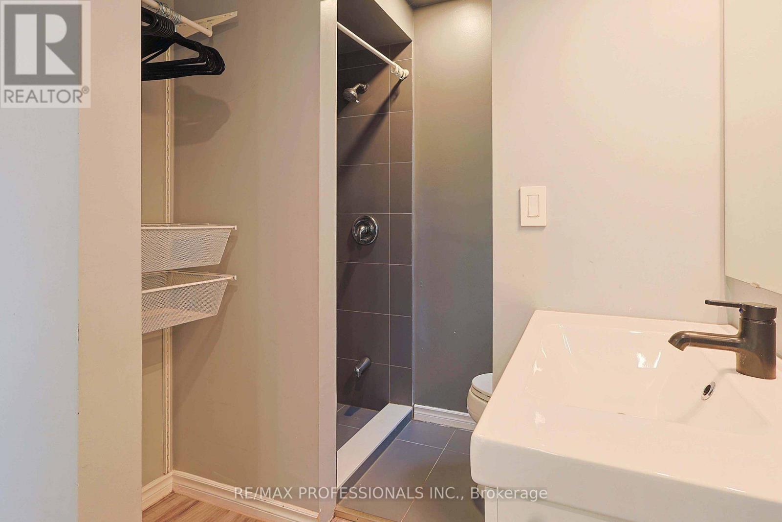 76 Macdonald Street, Toronto, Ontario  M8V 1Y4 - Photo 11 - W13426284