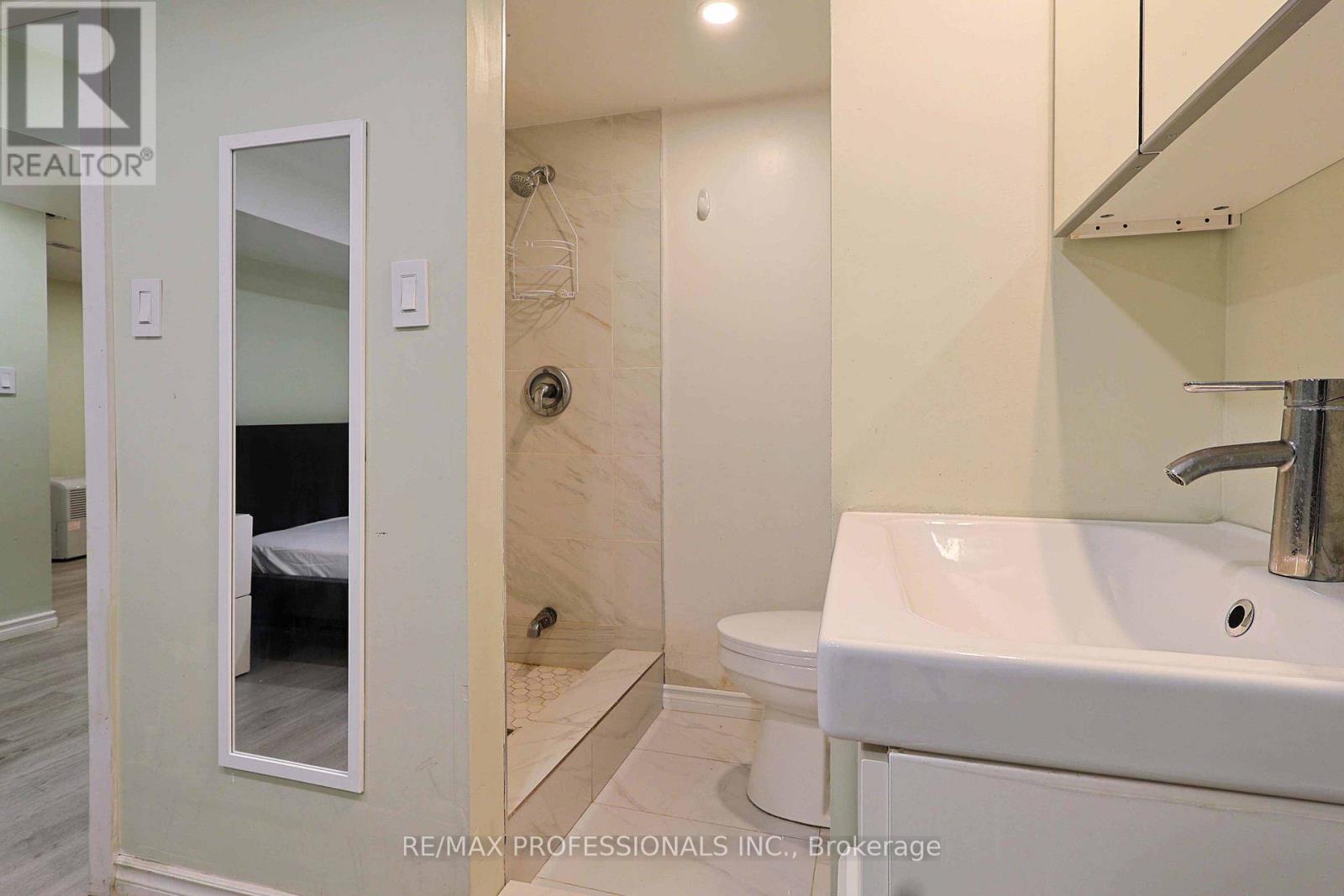 76 Macdonald Street, Toronto, Ontario  M8V 1Y4 - Photo 25 - W13426284