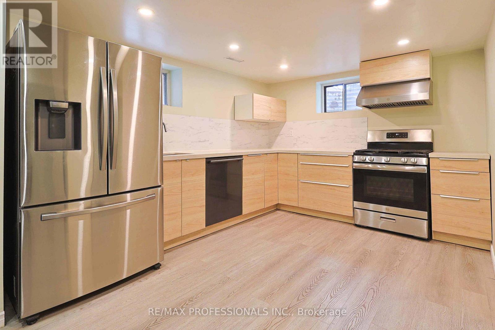 76 Macdonald Street, Toronto, Ontario  M8V 1Y4 - Photo 22 - W13426284