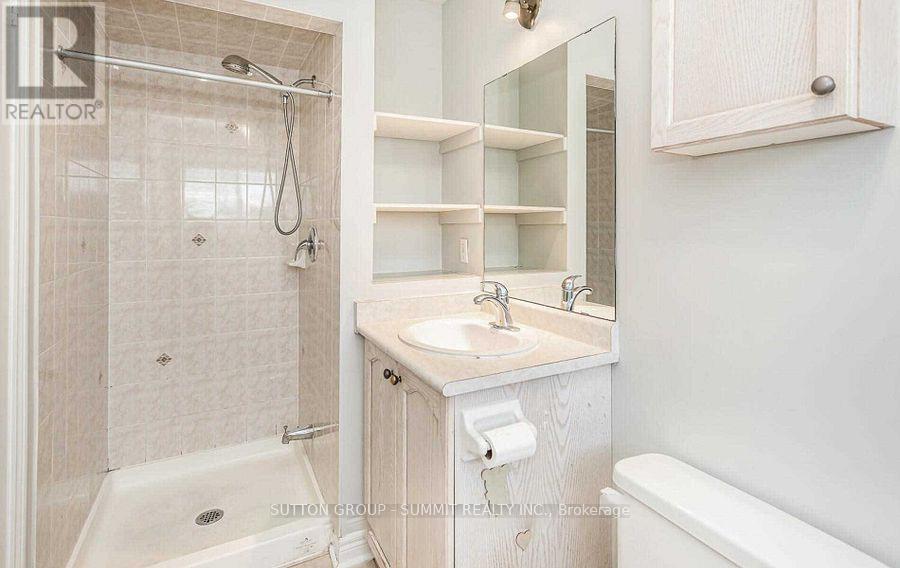 3330 Fountain Park Avenue, Mississauga, Ontario  L5M 7E2 - Photo 12 - W13442648