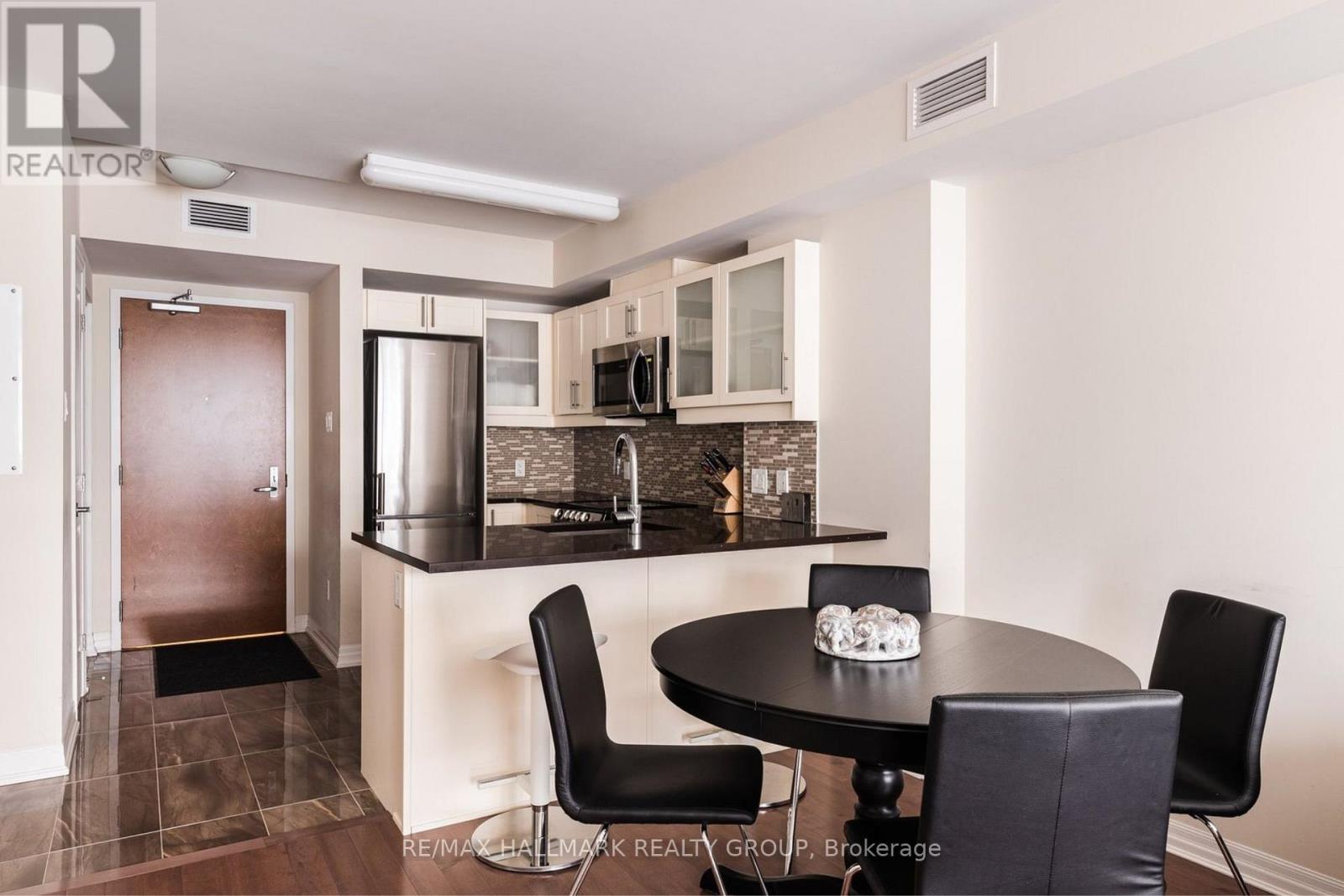 2106 - 195 Besserer Street, Ottawa, Ontario K1N 0B6 - Photo 5 - X13442690