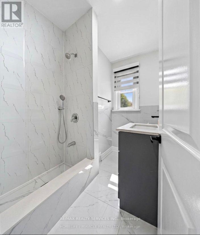 21 Gregory Street, Brampton, Ontario  L6Y 1G2 - Photo 11 - W13441748