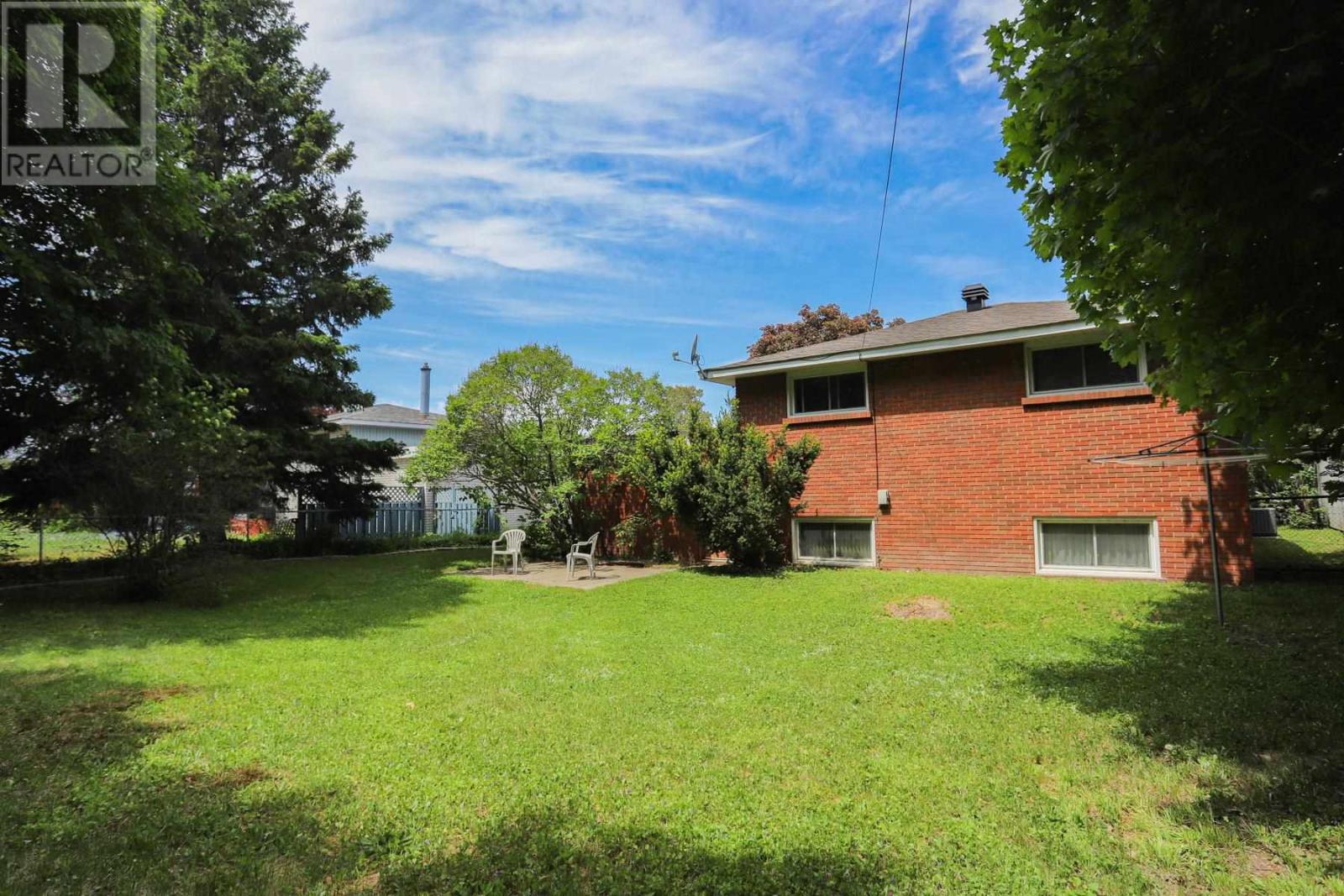 53 Chambers Ave, Sault Ste. Marie, Ontario P6A 4T9 - Photo 36 - SM261375