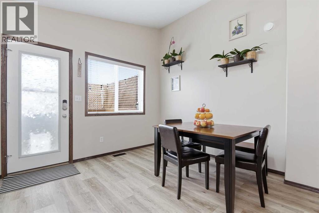 136 Lanterman Close, Red Deer, Alberta  T4N 3N8 - Photo 7 - A2319121