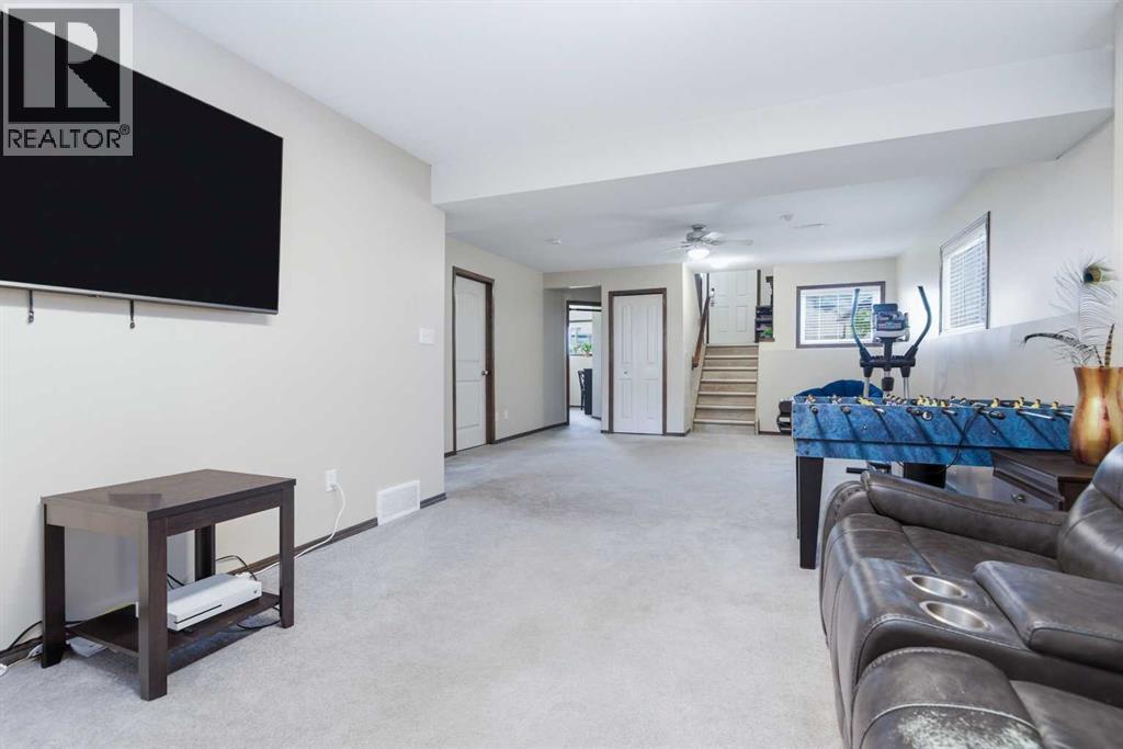 136 Lanterman Close, Red Deer, Alberta  T4N 3N8 - Photo 23 - A2319121