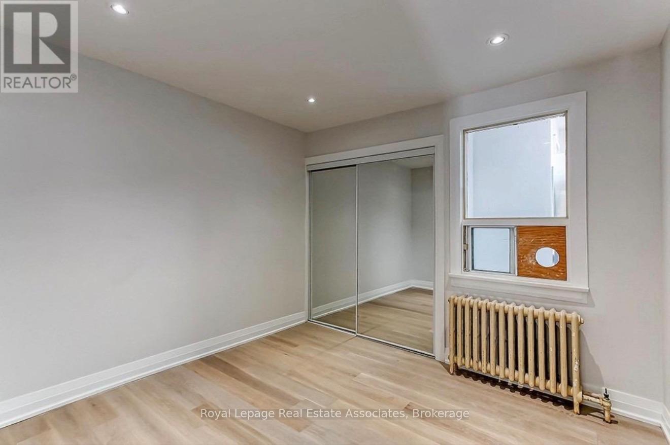 237 Lakeshore Road E, Mississauga, Ontario L5G 1G8 - Photo 6 - W13442710