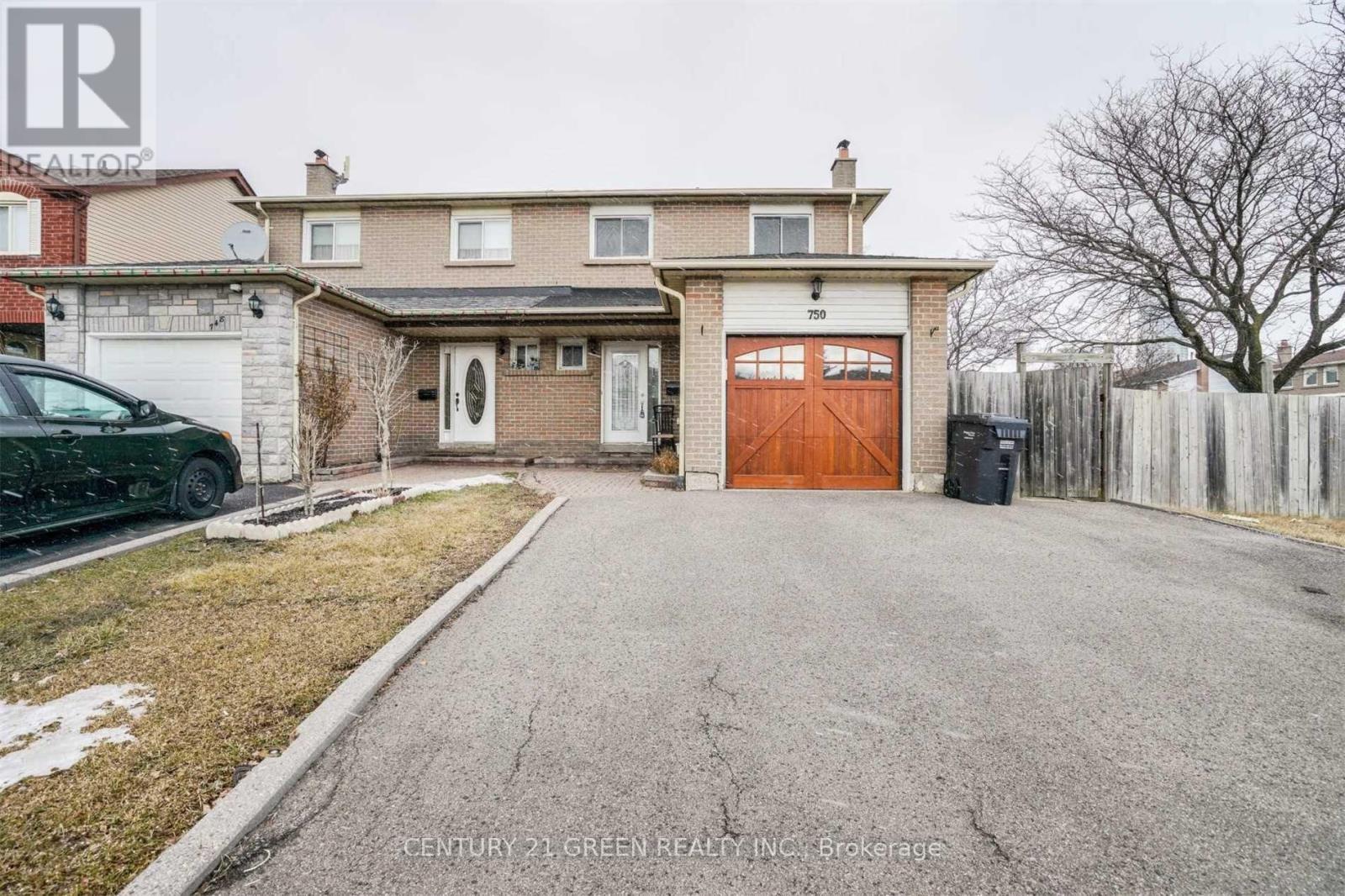 750 QUEENSBRIDGE DRIVE, Mississauga, Ontario