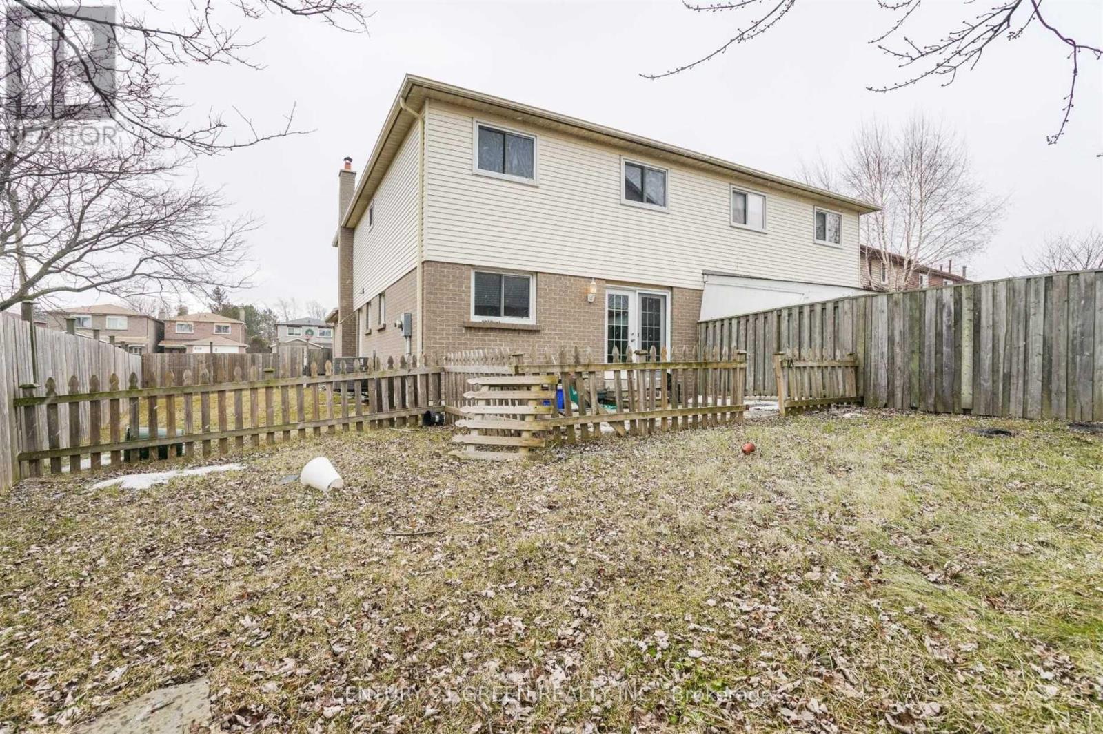 750 Queensbridge Drive, Mississauga, Ontario  L5C 3X2 - Photo 11 - W13442736