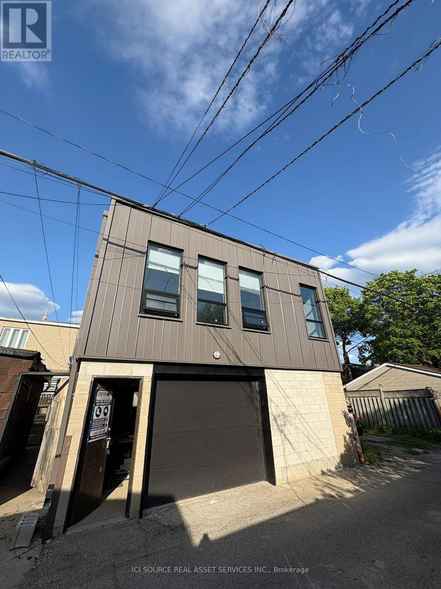 LANEWAY SUITE - 822 OSSINGTON AVENUE, Toronto, Ontario