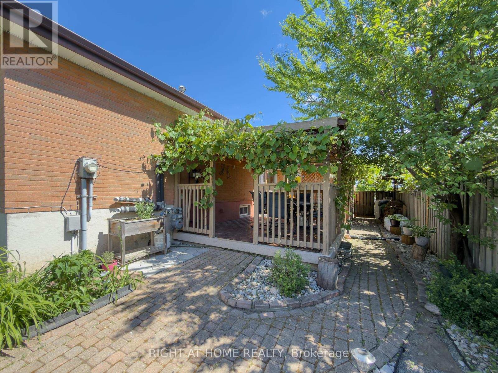 1324 Bodley Road, Mississauga, Ontario  L5J 3W9 - Photo 36 - W13442744