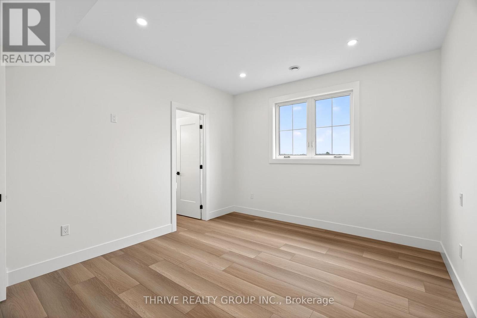 9887 Eric Street, Lambton Shores, Ontario  N0M 2N0 - Photo 11 - X13168494