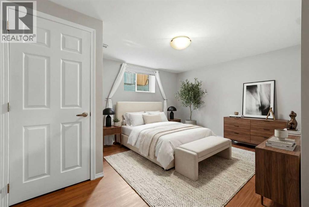 217 Woodvale Bay Sw, Calgary, Alberta  T2W 3L4 - Photo 30 - A2317749