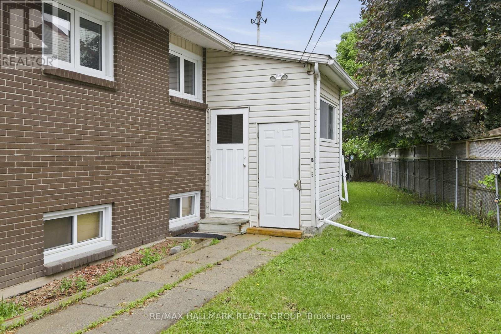 1259 Marenger Street, Ottawa, Ontario  K1C 1S1 - Photo 4 - X13442782