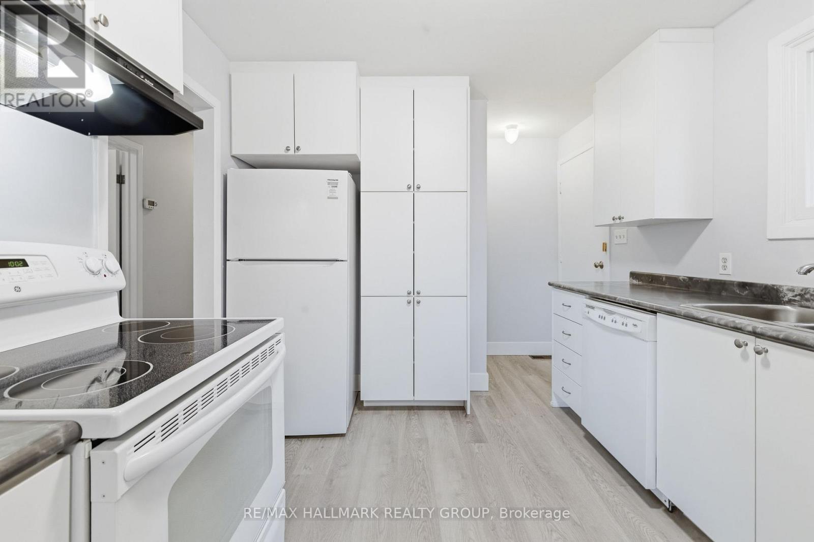 1259 Marenger Street, Ottawa, Ontario  K1C 1S1 - Photo 8 - X13442782