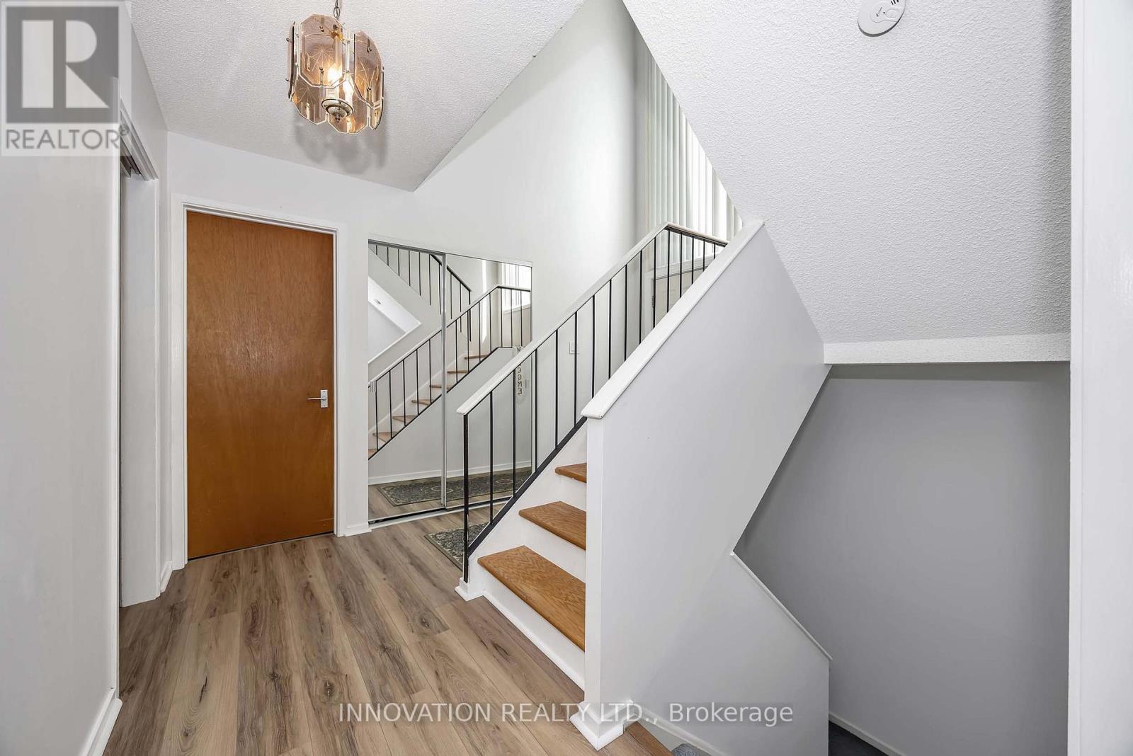8 Sandwell Crescent, Ottawa, Ontario K2K 1V3 - Photo 22 - X13442832