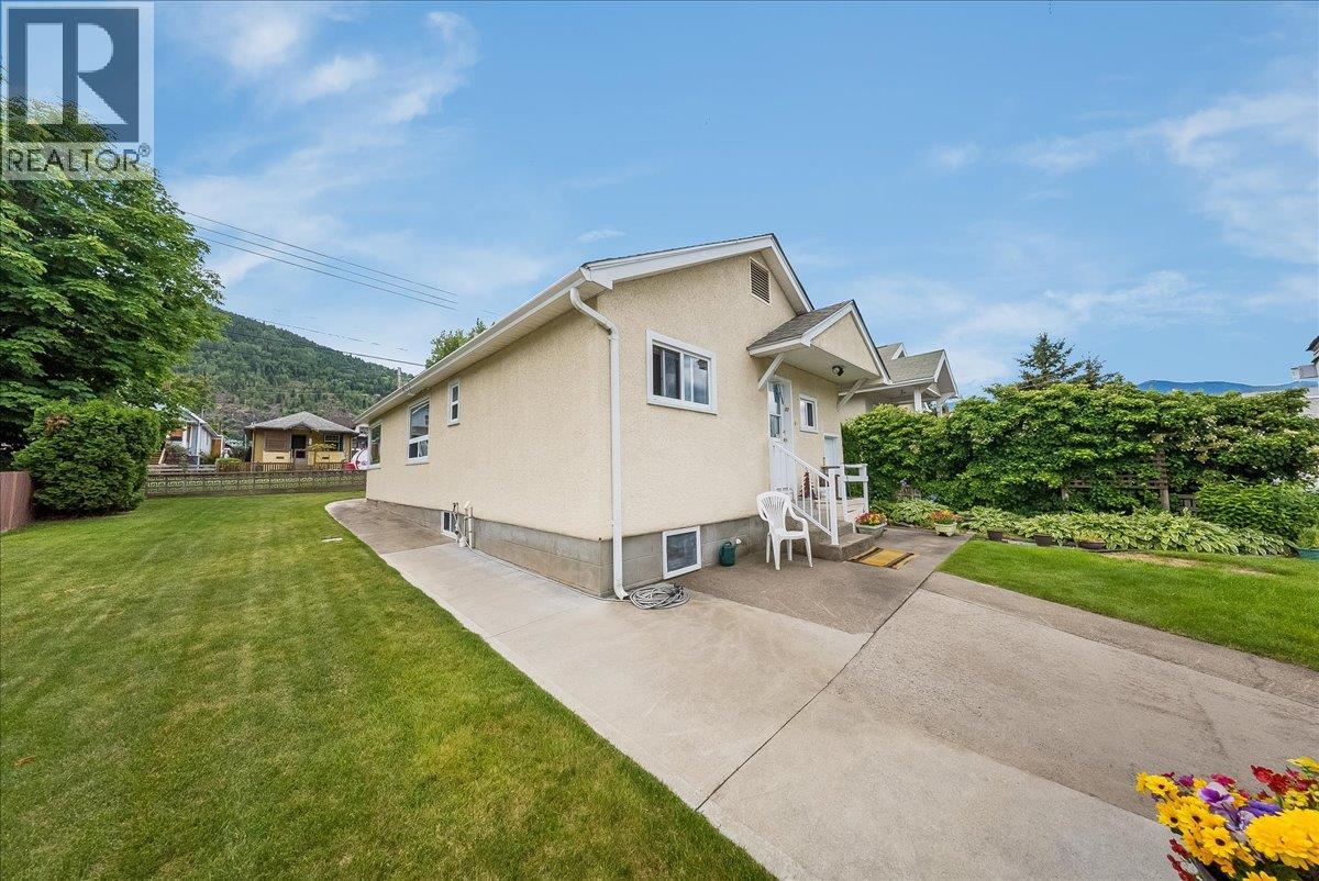 1817 Fourth Avenue, Trail, British Columbia  V1R 1T2 - Photo 30 - 10391228