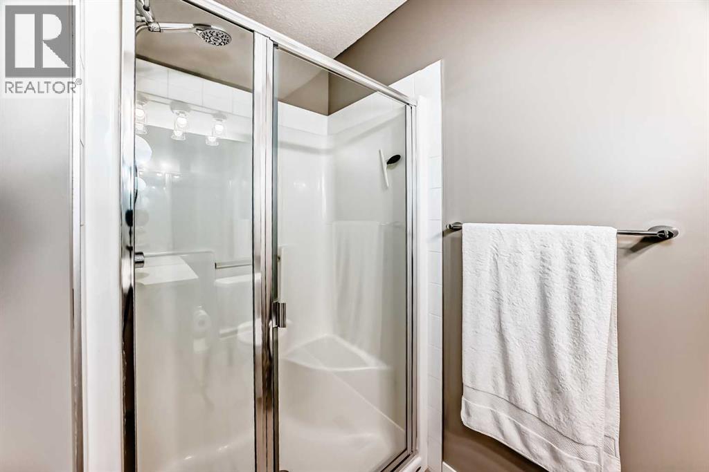 258 Fireside Drive, Cochrane, Alberta  T4C 2L6 - Photo 29 - A2320815