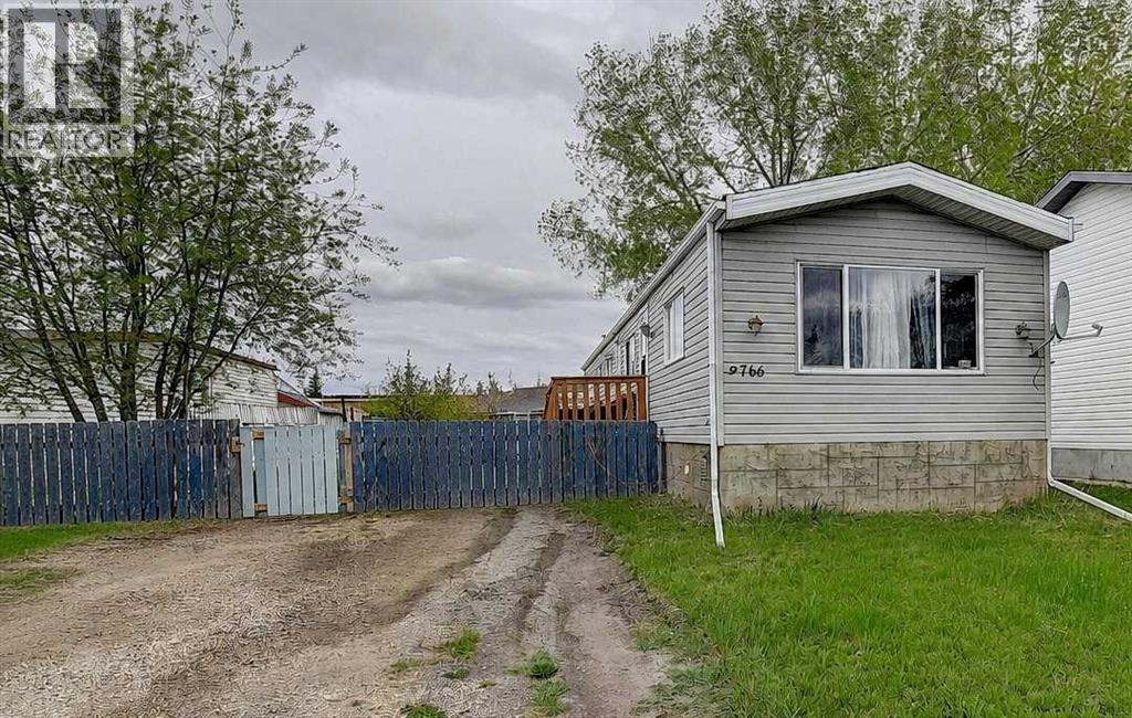 9766 119a Avenue, Grande Prairie, Alberta  T8V 5H7 - Photo 1 - A2311630